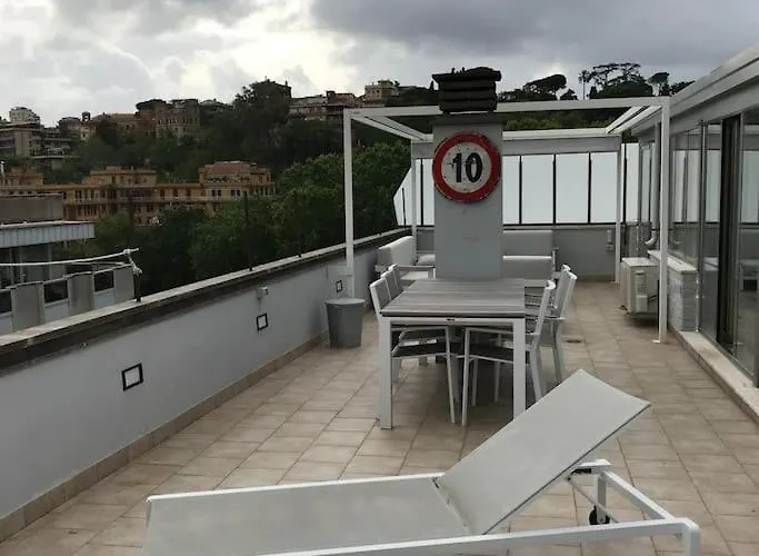 Апартаменты Trastevere Attic Raffaello's *
